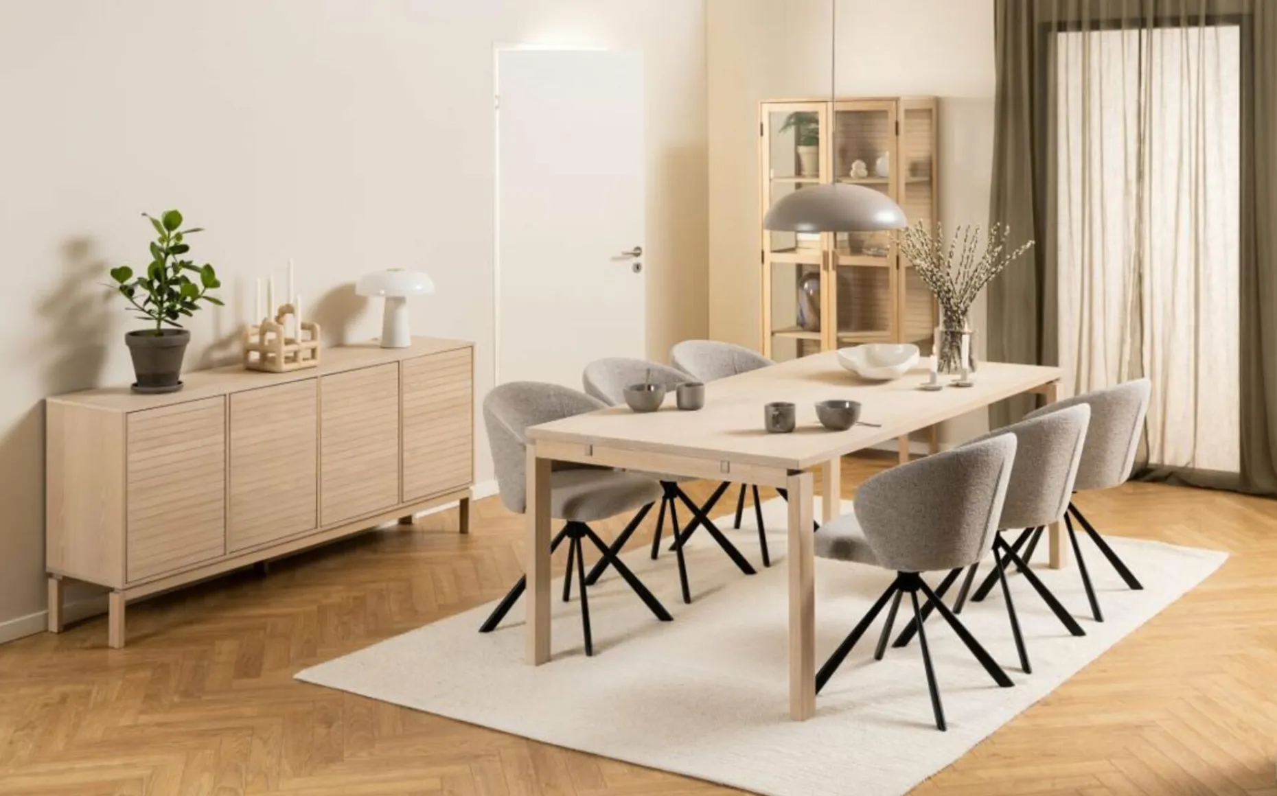 Anrichte, Linley