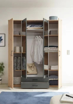 Kleiderschrank, Chicago