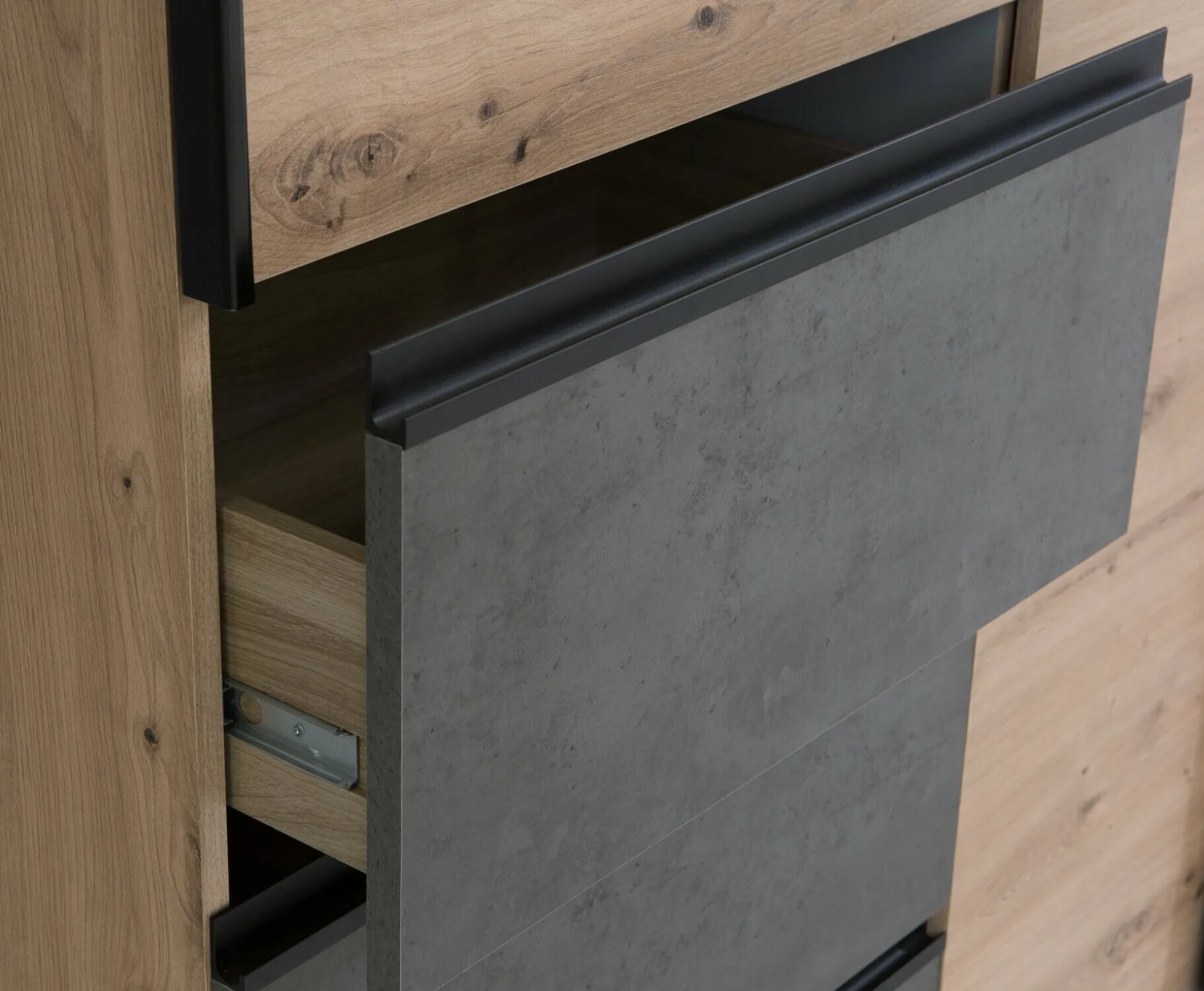 Kleiderschrank, Winn 2