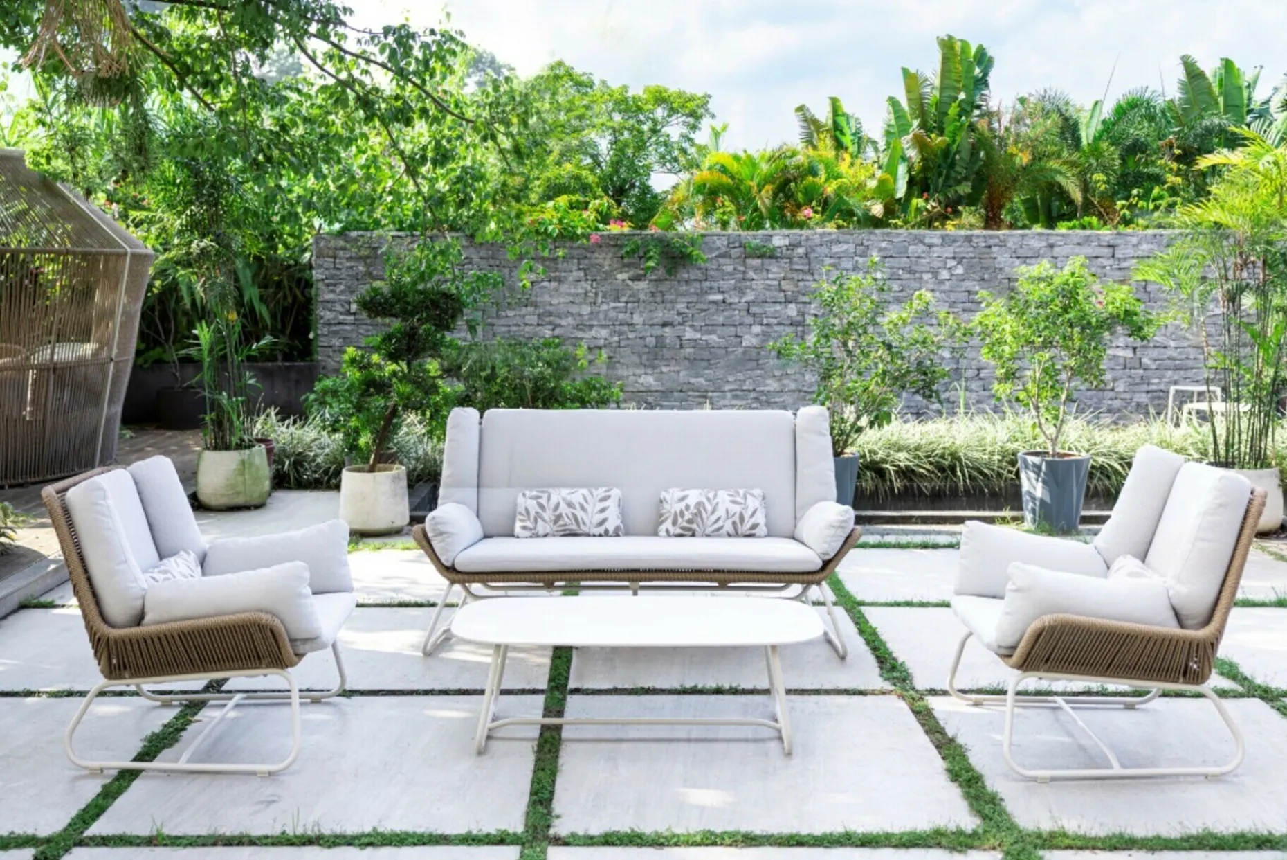 Lounge, Cicia