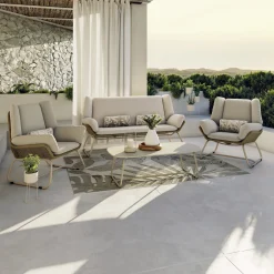 Lounge, Cicia