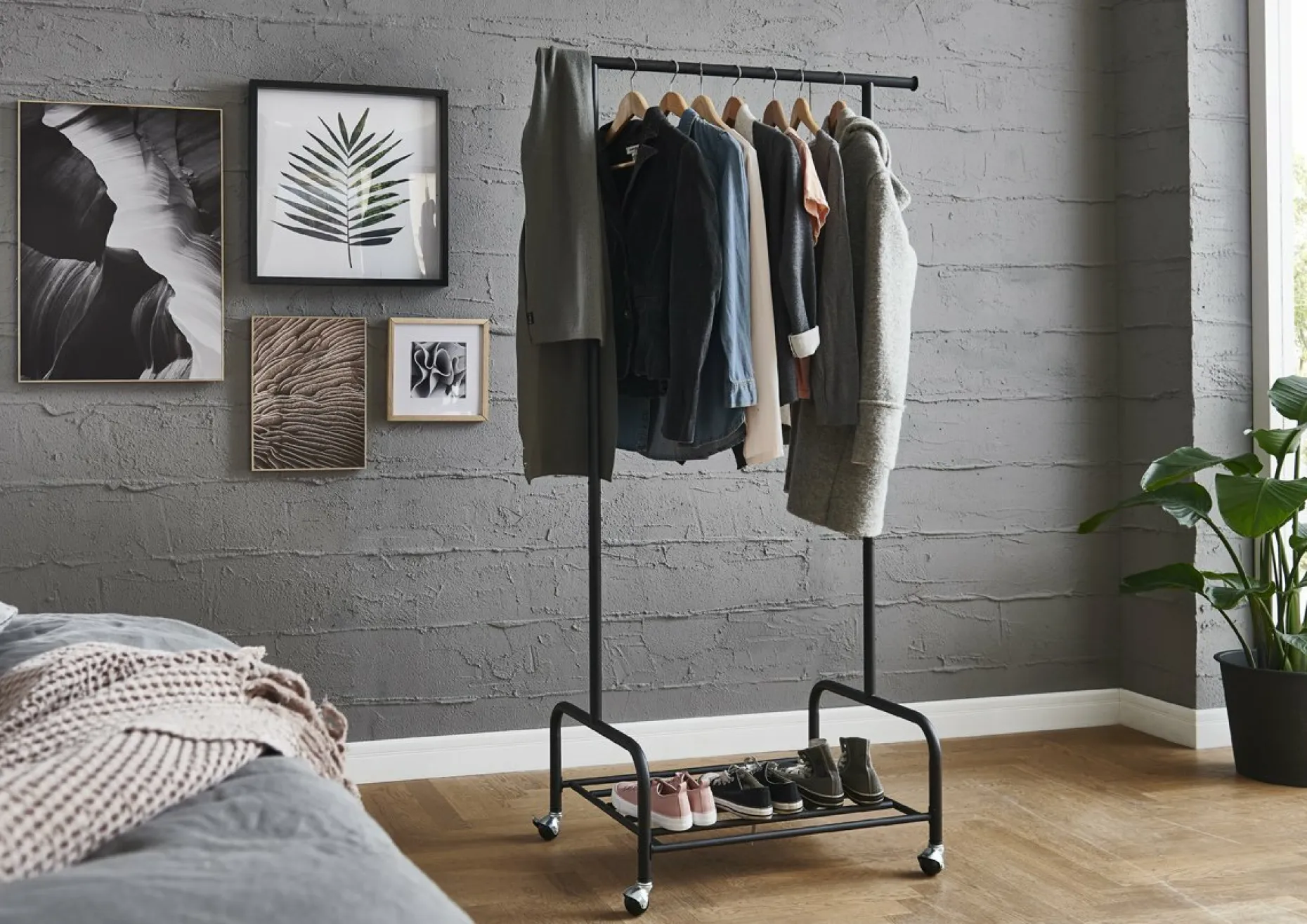 Rollgarderobe, 20503