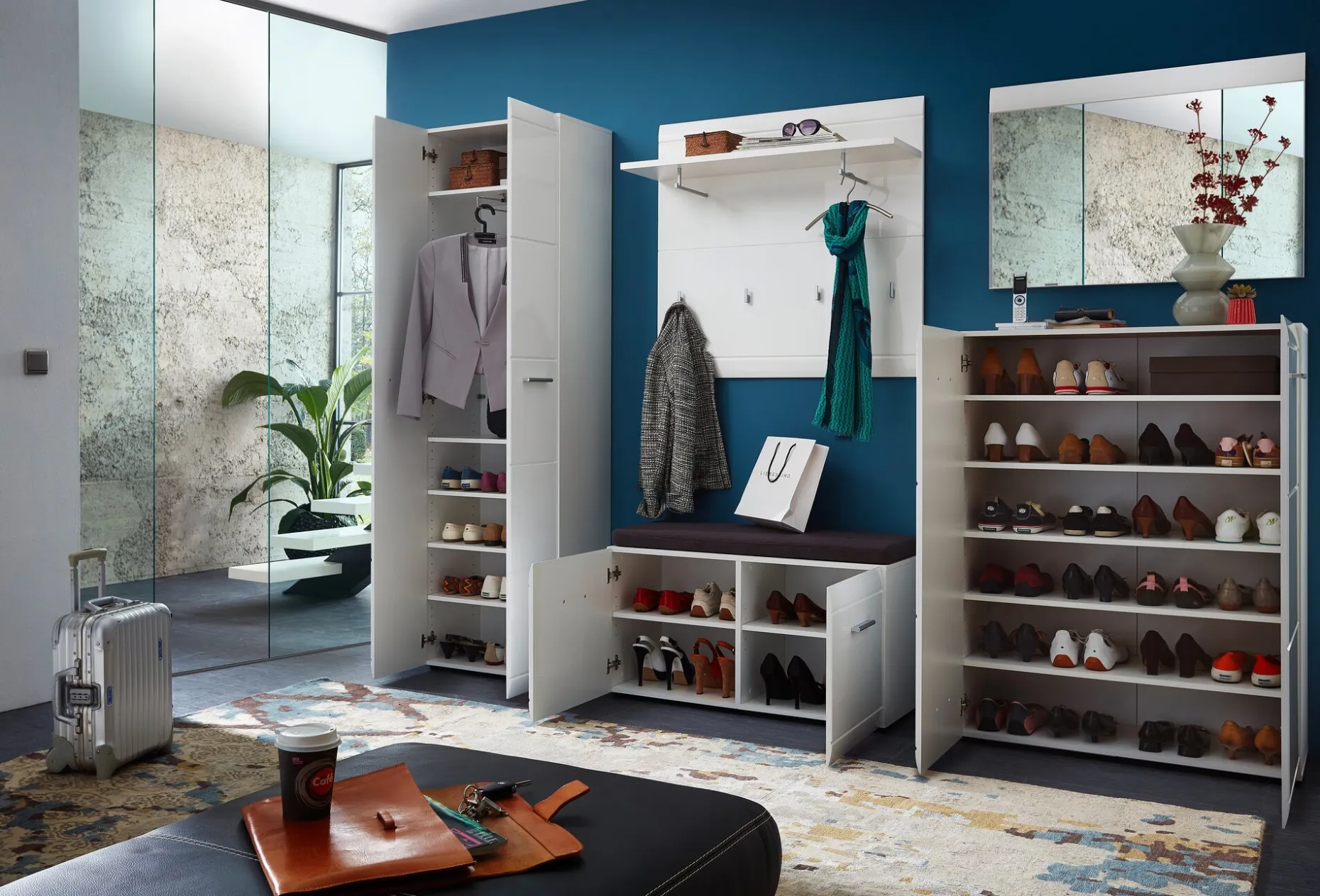 Schuhschrank, Adana