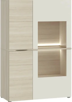 Vitrine R, Marco