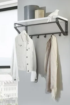 Wandgarderobe, 13845