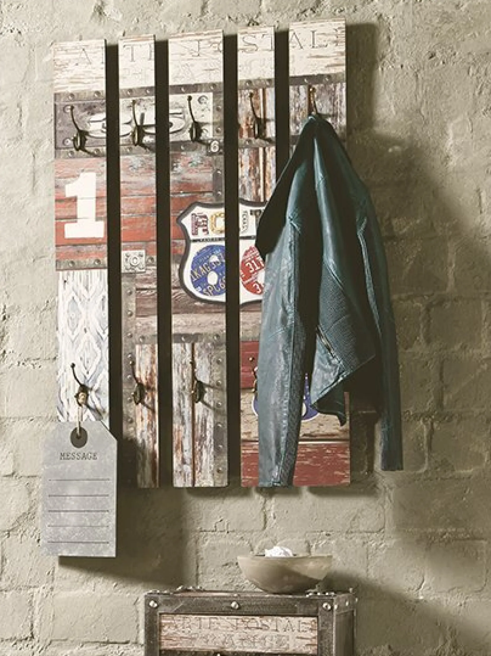 Wandgarderobe, 32850